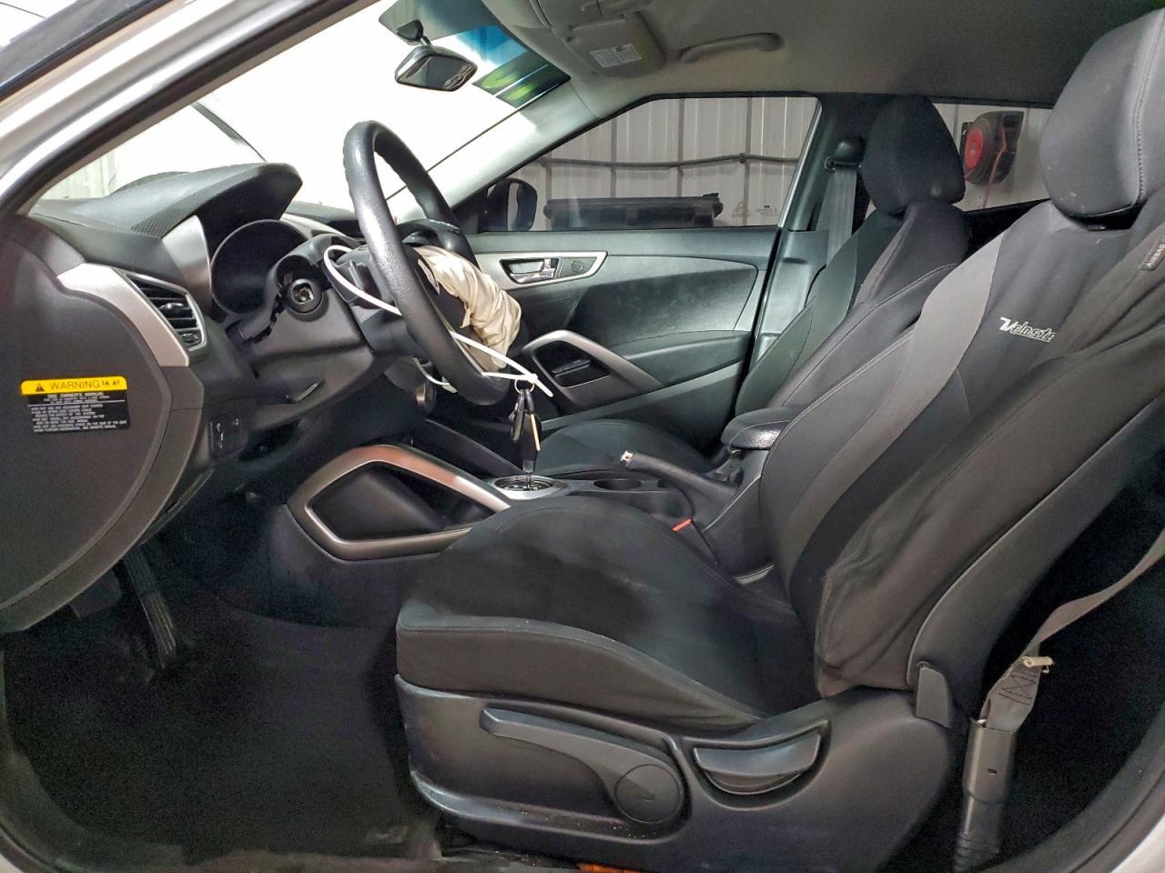 2016 Hyundai Veloster - Фото 7