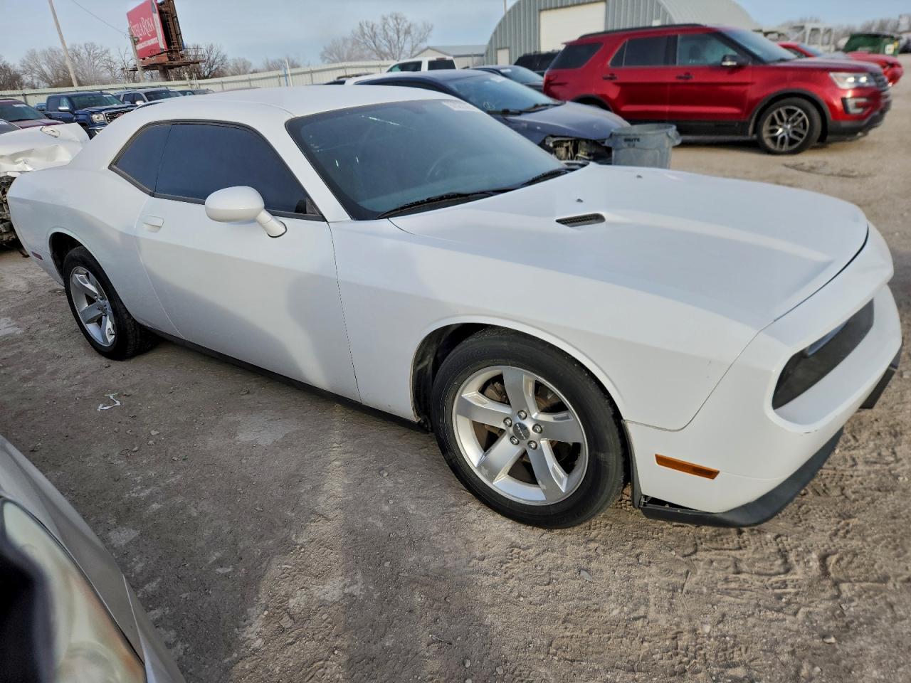 2013 Dodge Challenger Sxt - Image 4