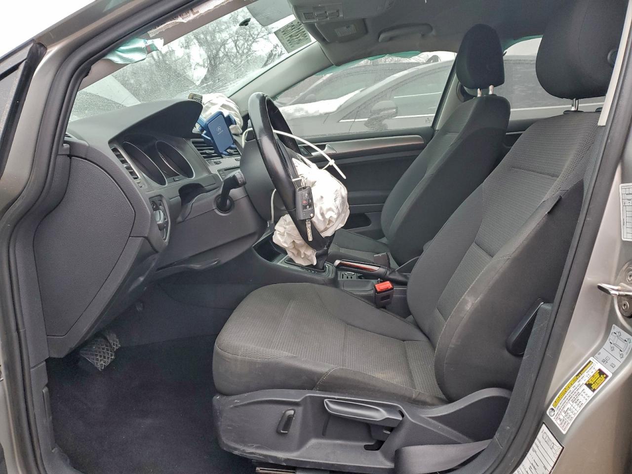 2017 Volkswagen Golf Sportwagen S - Image 7