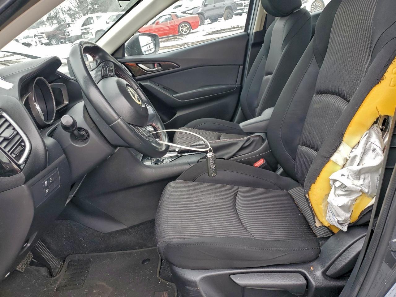 2016 Mazda 3 Touring - Image 7