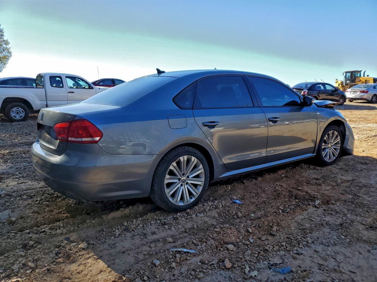 2014 Volkswagen Passat S - Image 3