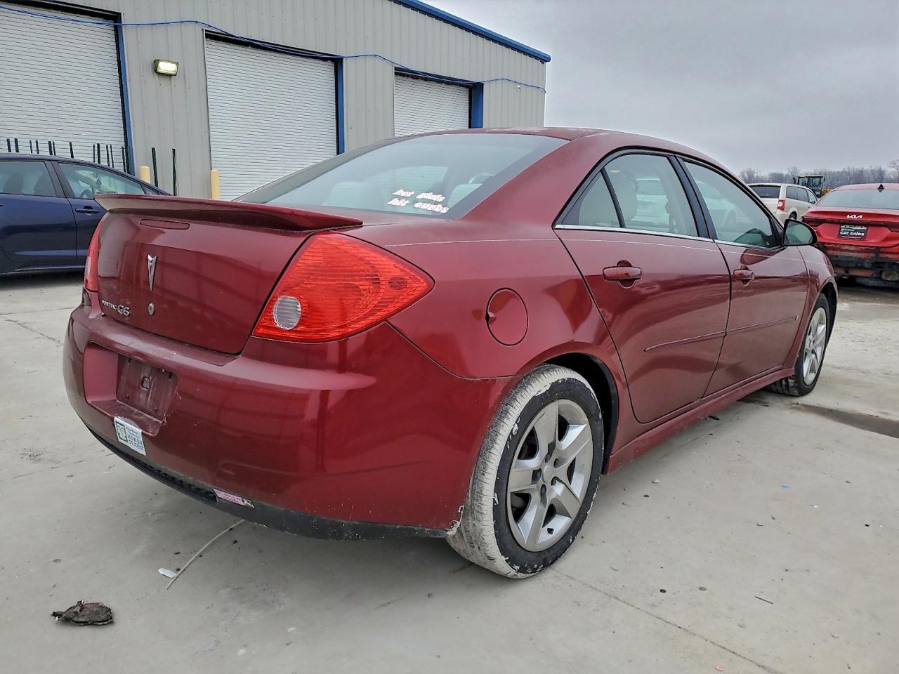2010 Pontiac G6 - Фото 3