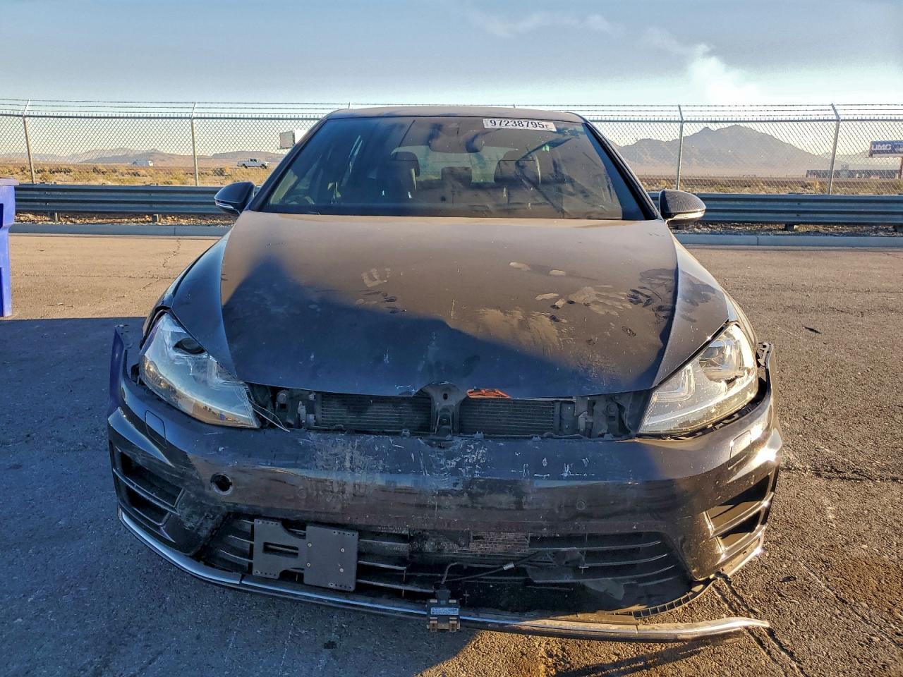 2017 Volkswagen Golf R - Фото 5