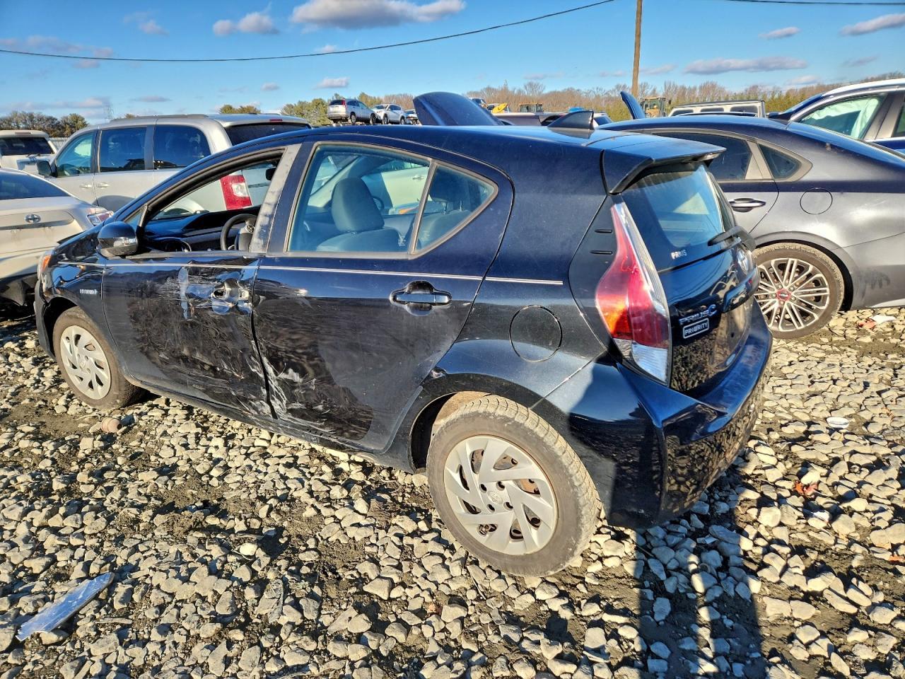 2016 Toyota Prius C - Фото 2