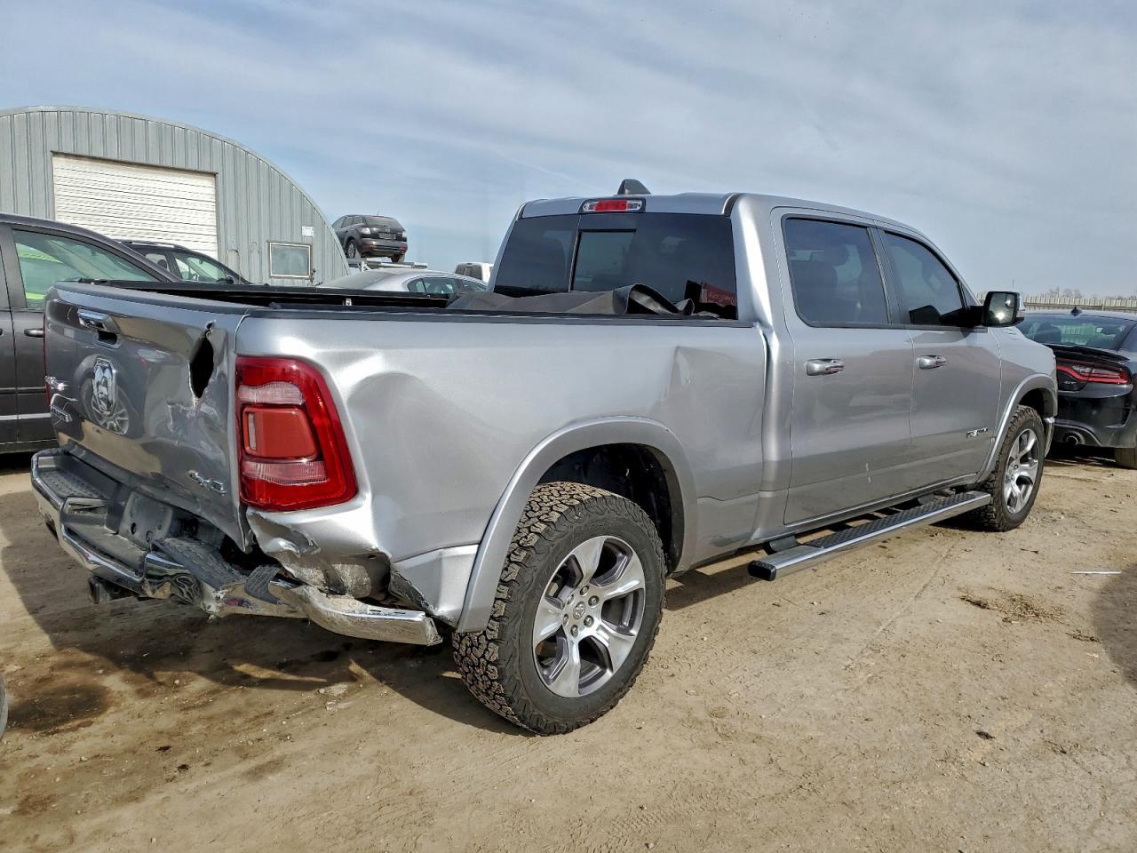 2020 Ram 1500 Laramie - Фото 3