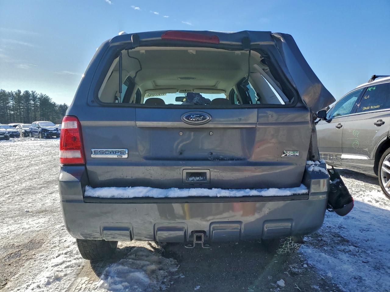 2011 Ford Escape Xlt - Image 6