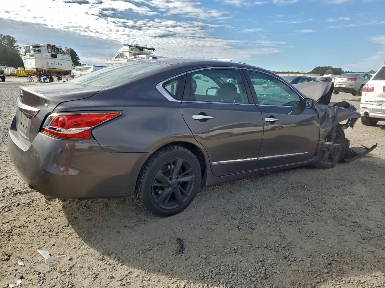 2015 Nissan Altima 2.5 - Image 3