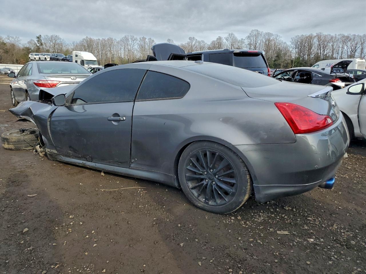2013 Infiniti G37 - Image 2