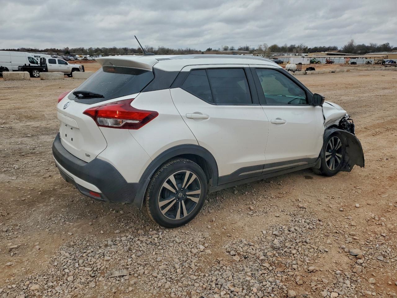 2019 Nissan Kicks S - Фото 3