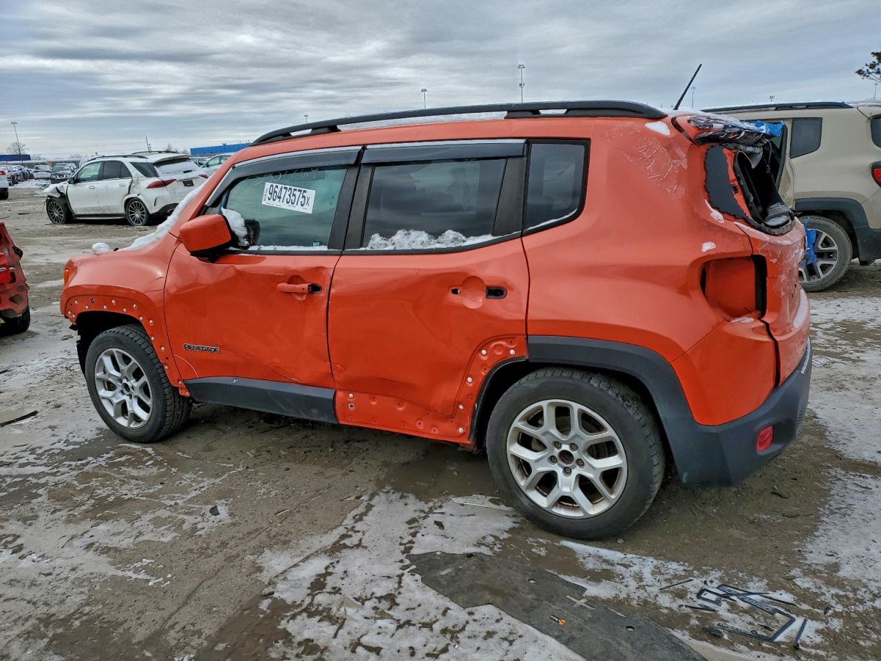 2015 Jeep Renegade Latitude - Фото 2