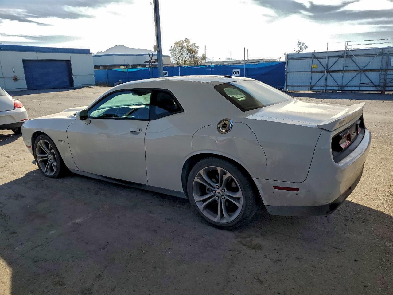 2022 Dodge Challenger R/T - Фото 2