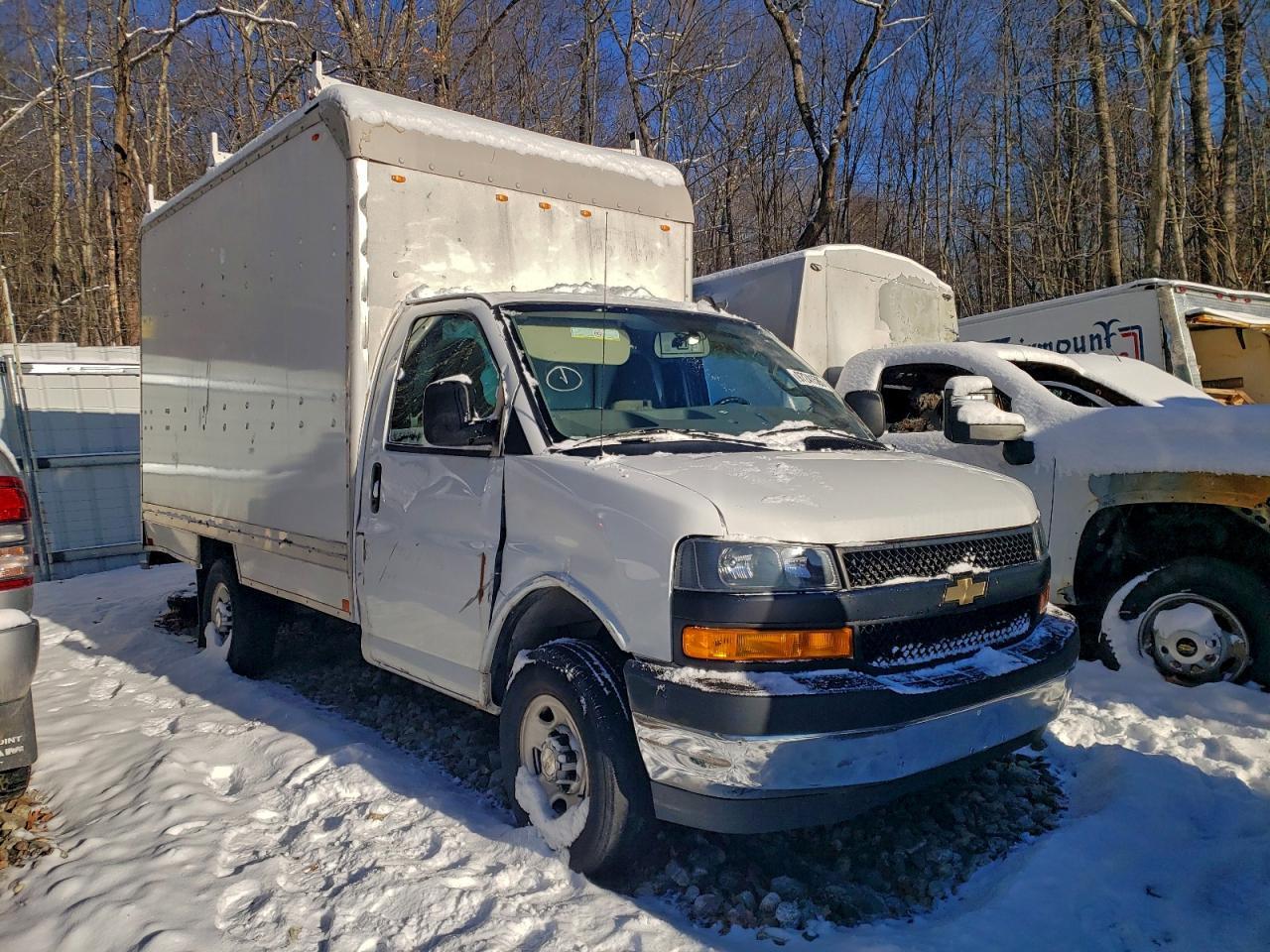 2023 Chevrolet Express G3 - Box Truck - Фото 4