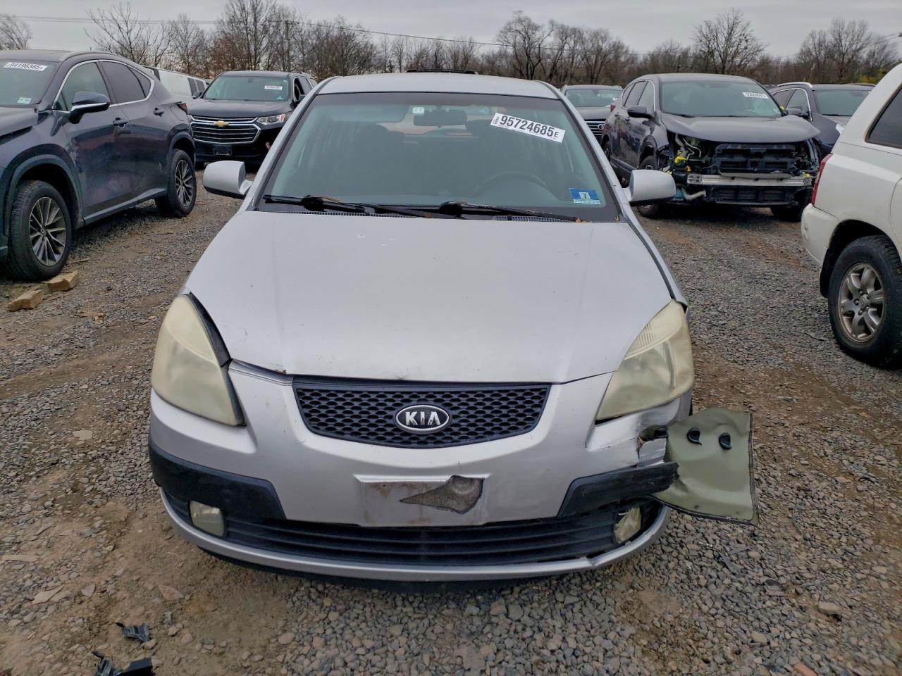 2006 Kia Rio 5 - Image 5