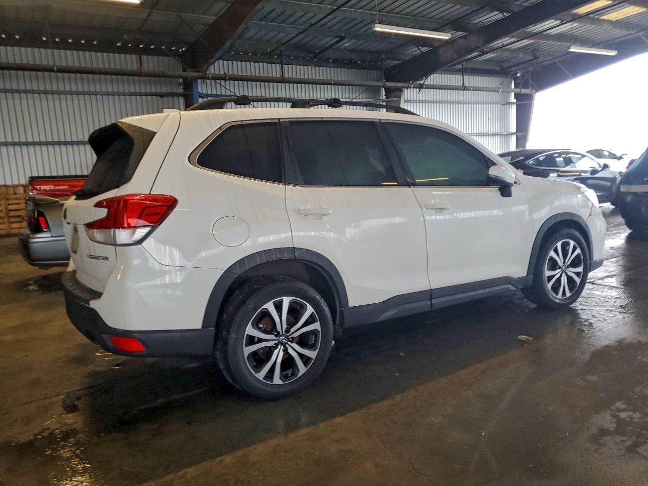 2019 Subaru Forester Limited - Фото 3