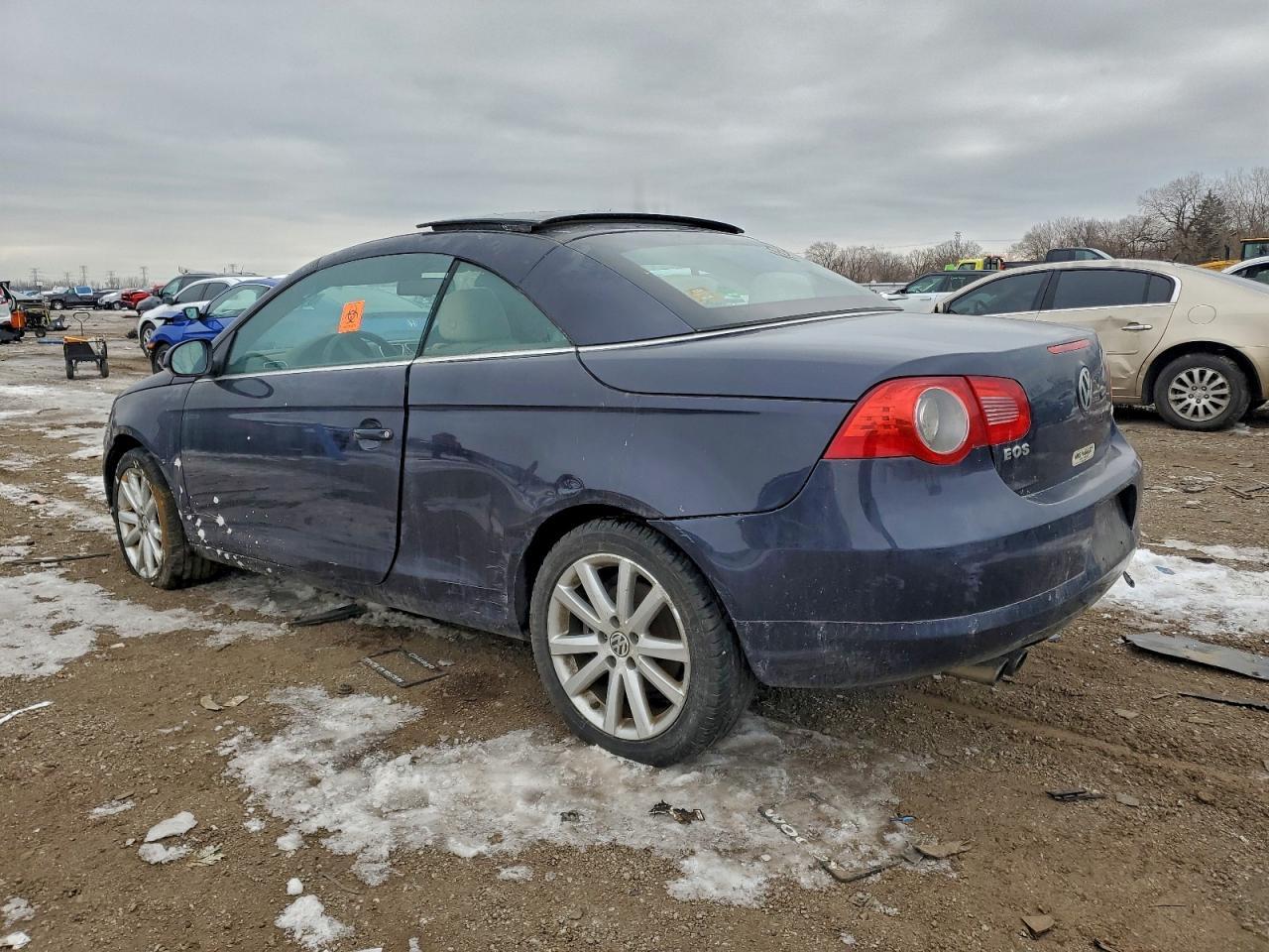 2007 Volkswagen Eos 2.0T Luxury - Image 2