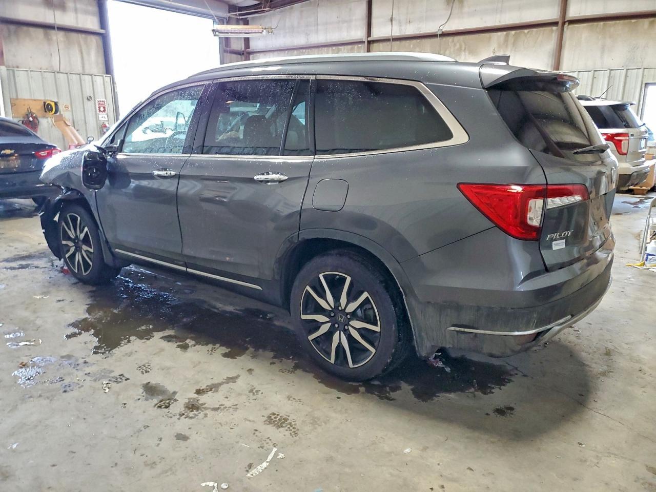 2022 Honda Pilot Touring - Фото 2