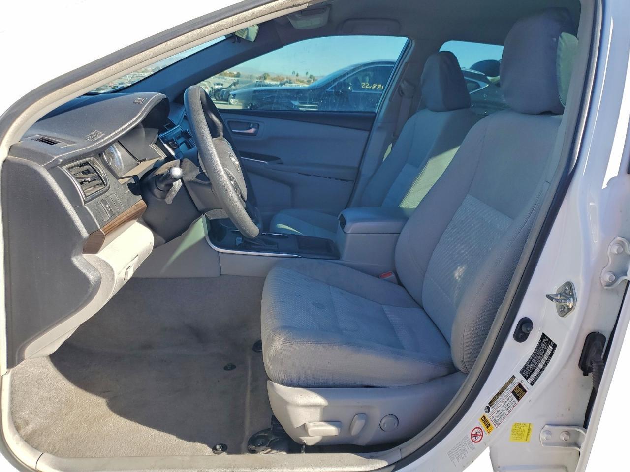 2017 Toyota Camry Le - Image 7