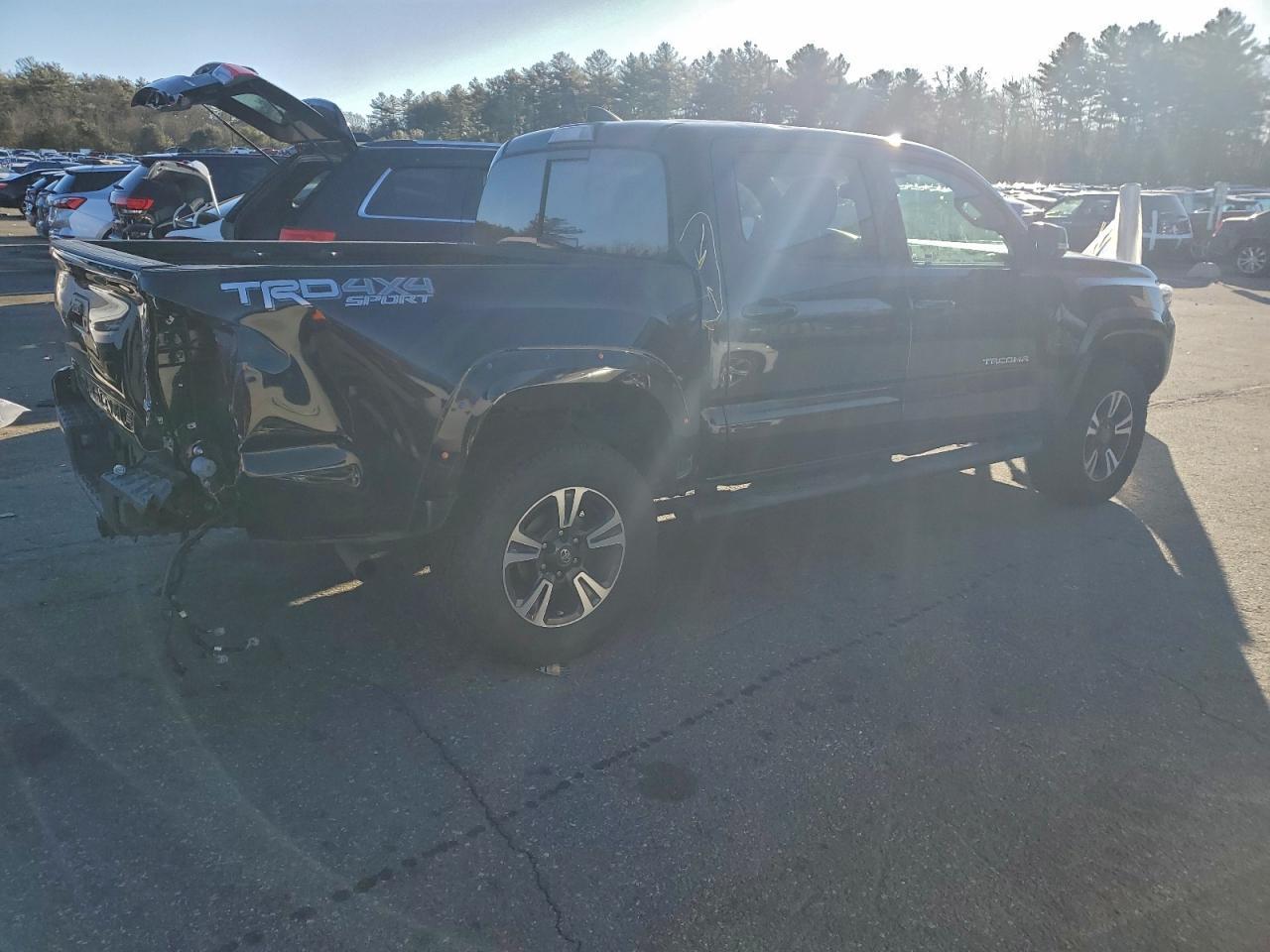2018 Toyota Tacoma Double Cab - Фото 3