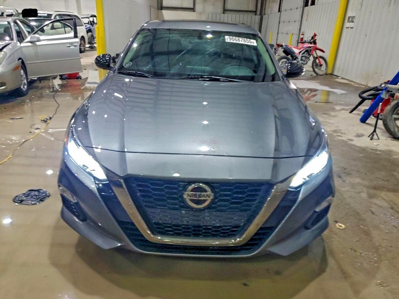 2019 Nissan Altima 2.5 Sr - Image 5