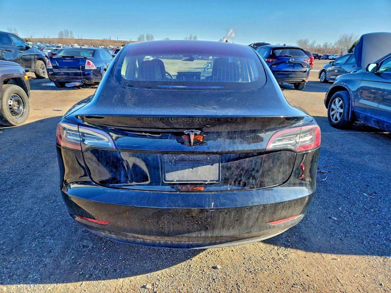 2018 Tesla Model 3 - Фото 6