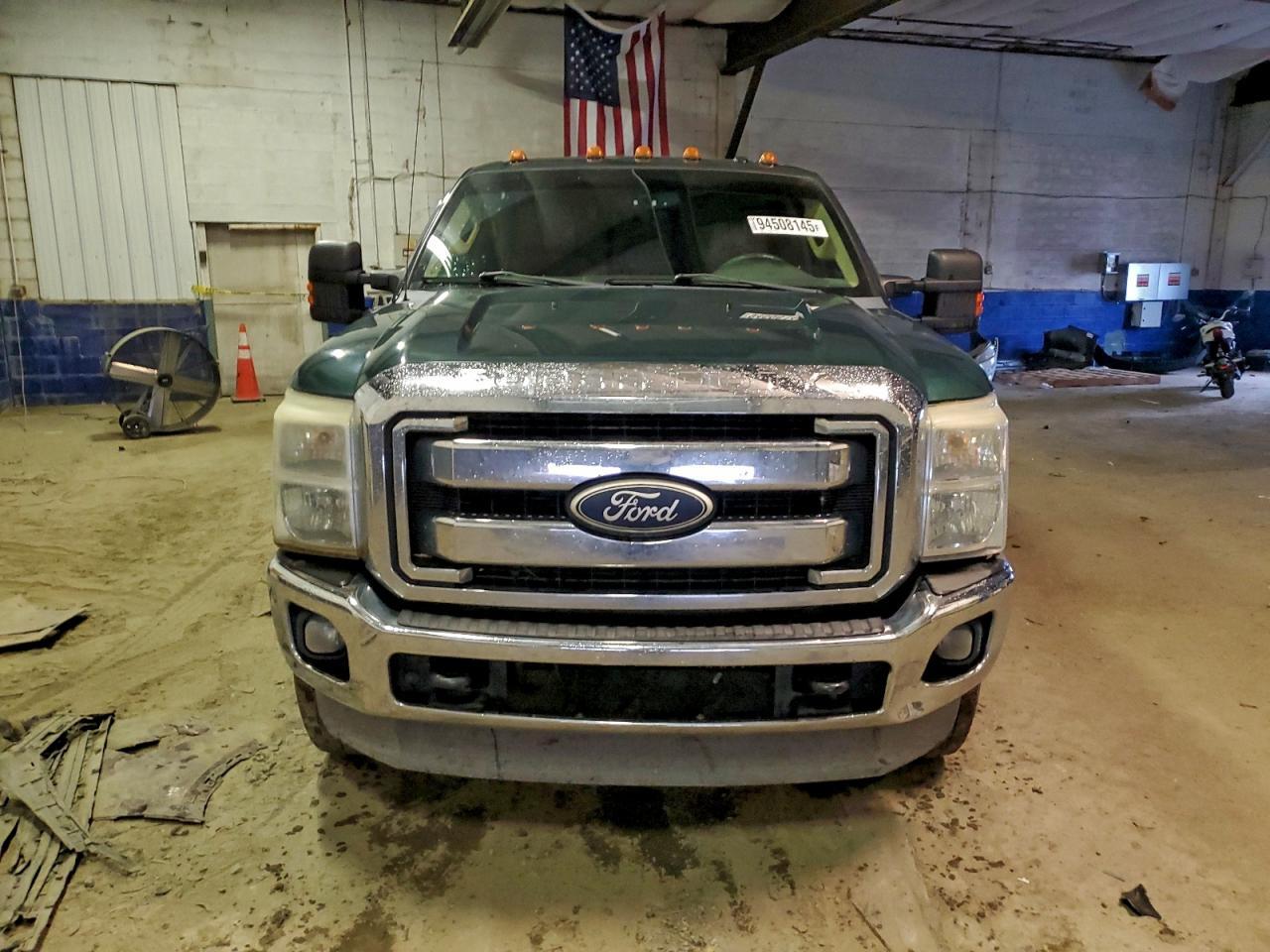 2011 Ford F350 Super Duty - Фото 5