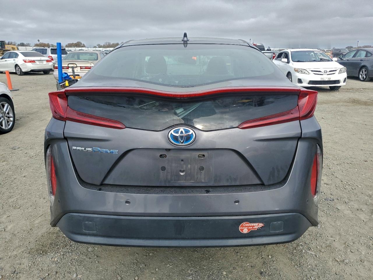 2017 Toyota Prius Prime - Фото 6