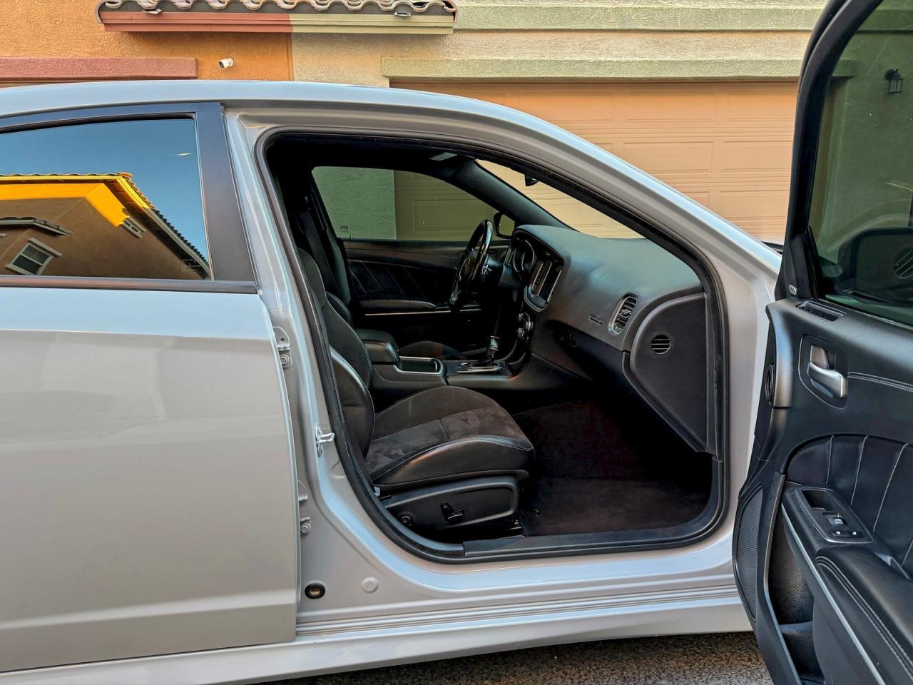 2020 Dodge Charger R/T - Image 5