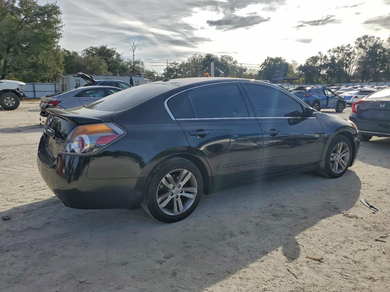 2012 Nissan Altima Sr - Фото 3