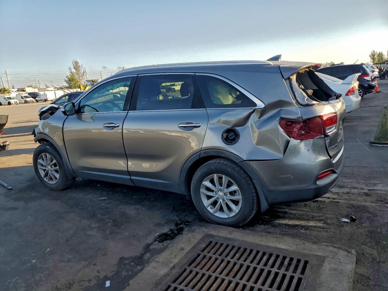 2017 Kia Sorento Lx - Фото 2