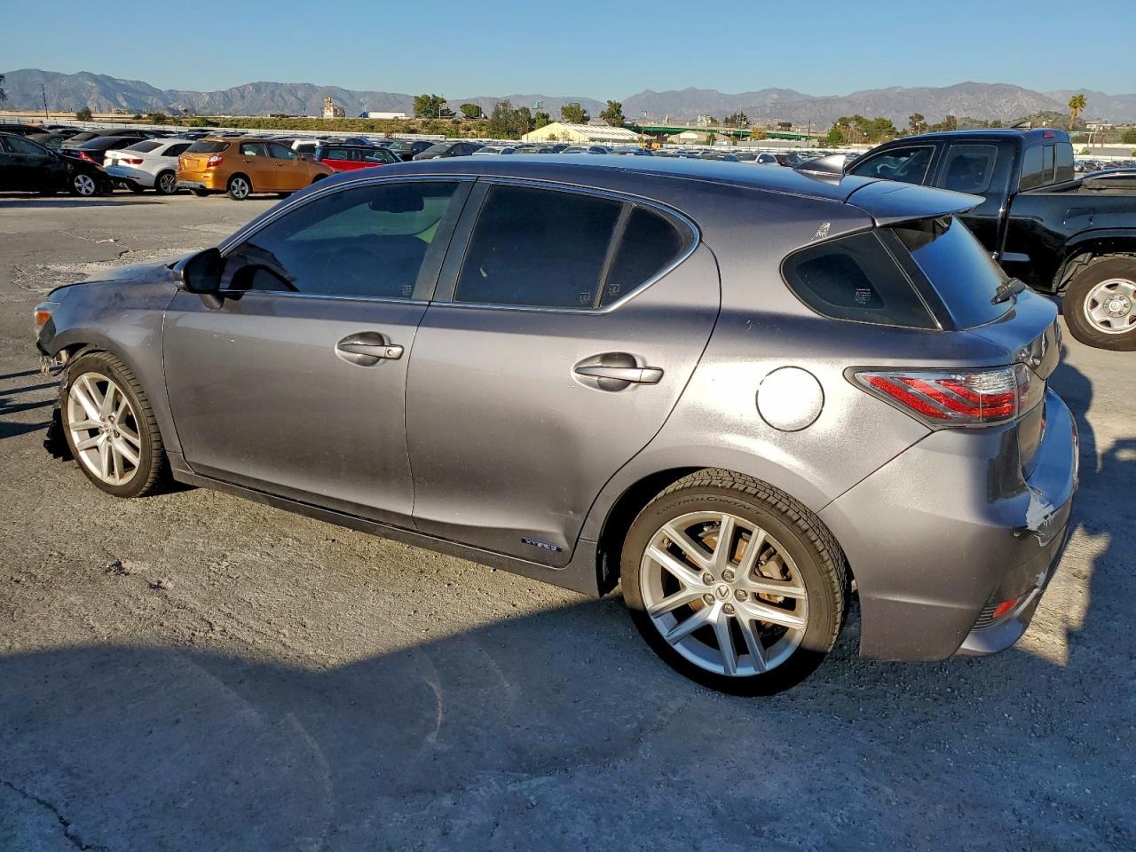2016 Lexus Ct 200 - Фото 2