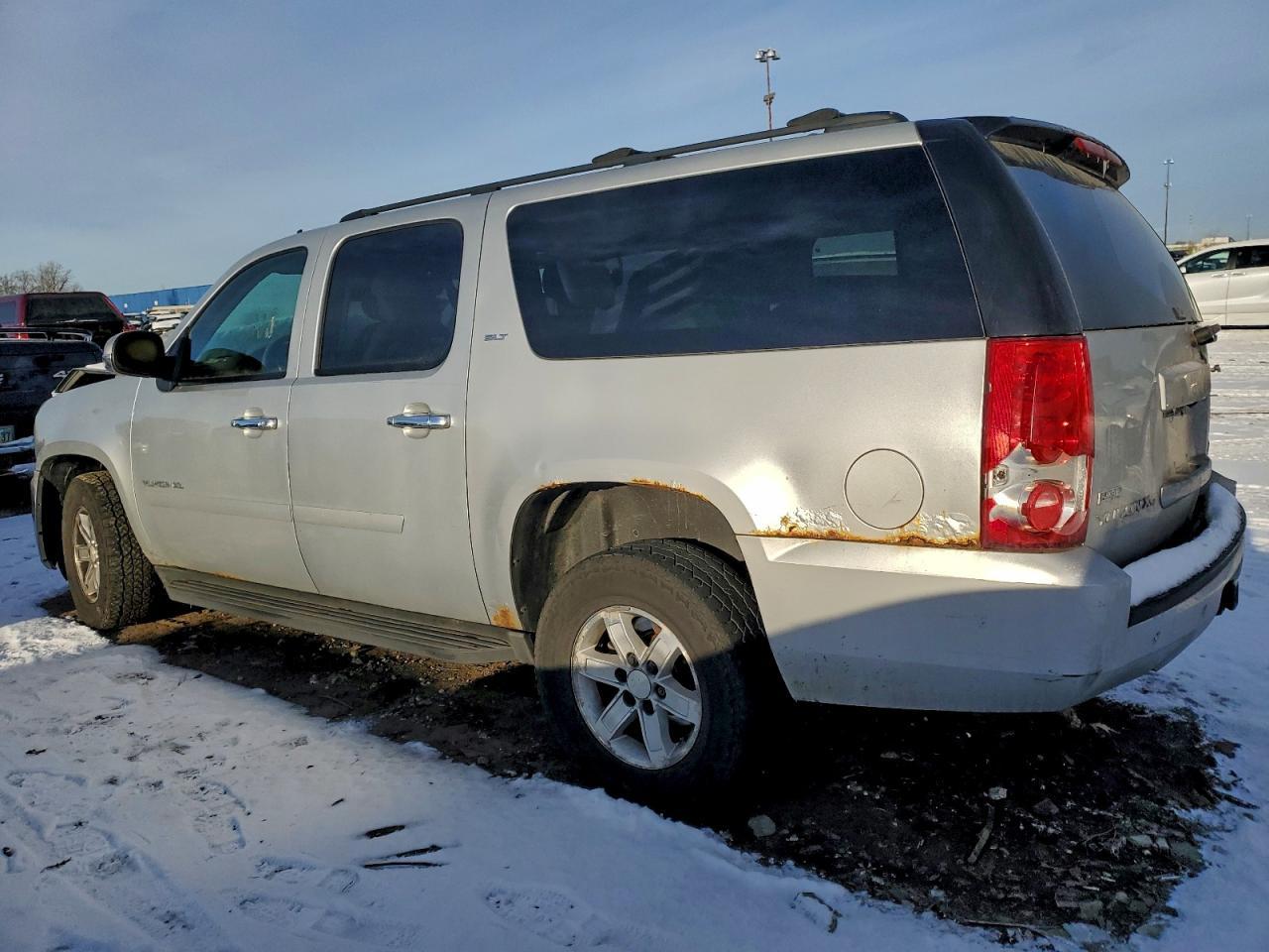 2010 GMC Yukon Xl K1500 Slt - Фото 2