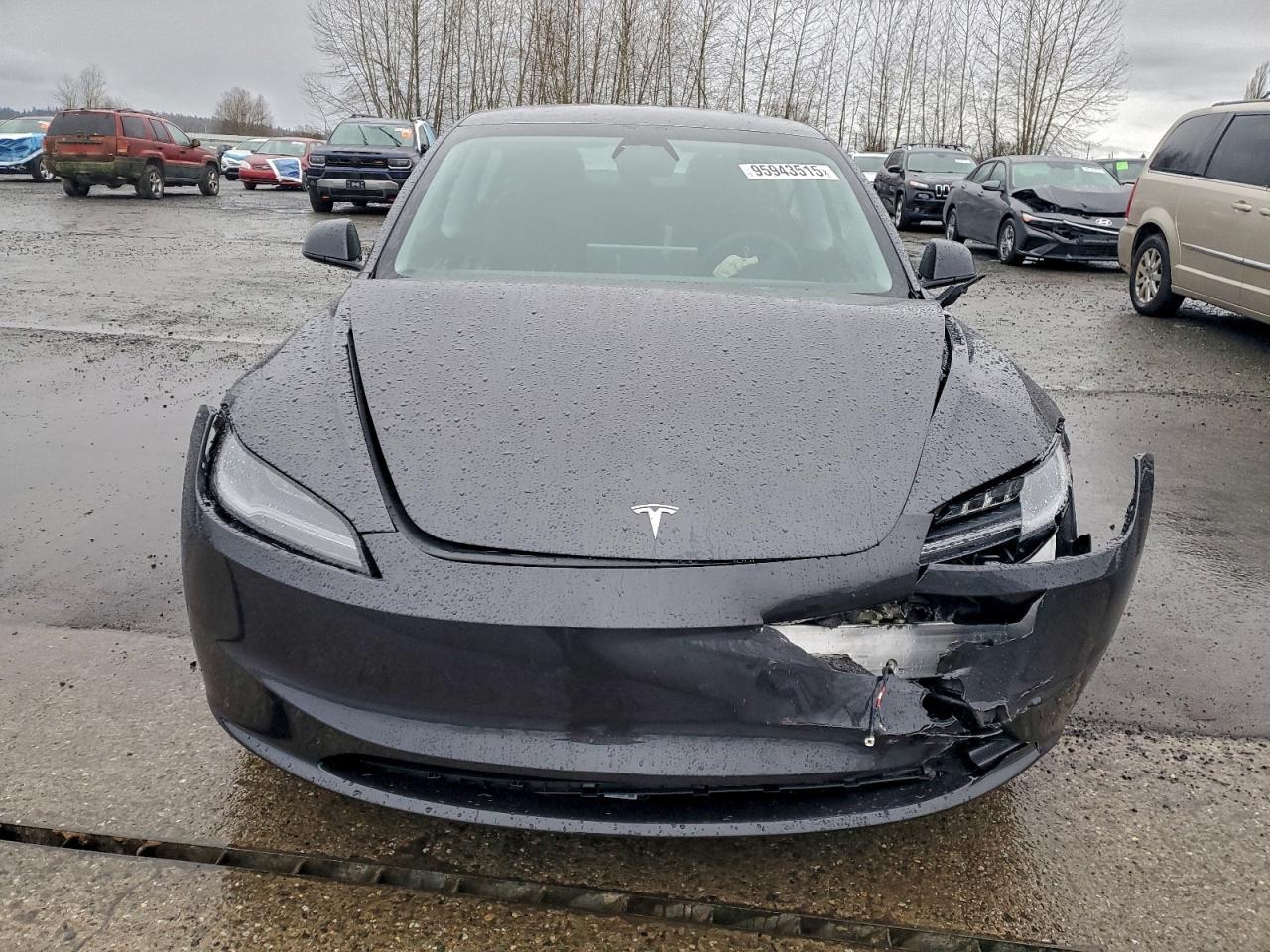 2025 Tesla Model 3 - Image 5