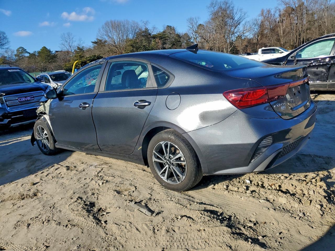 2024 Kia Forte - Image 2