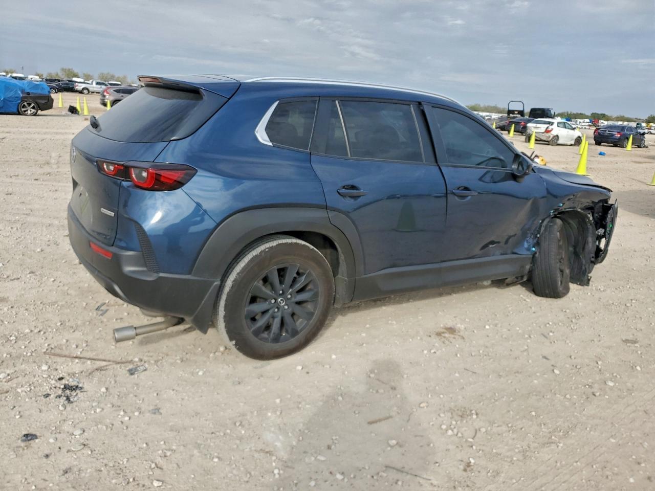 2025 Mazda Cx-50 Preferred - Image 3