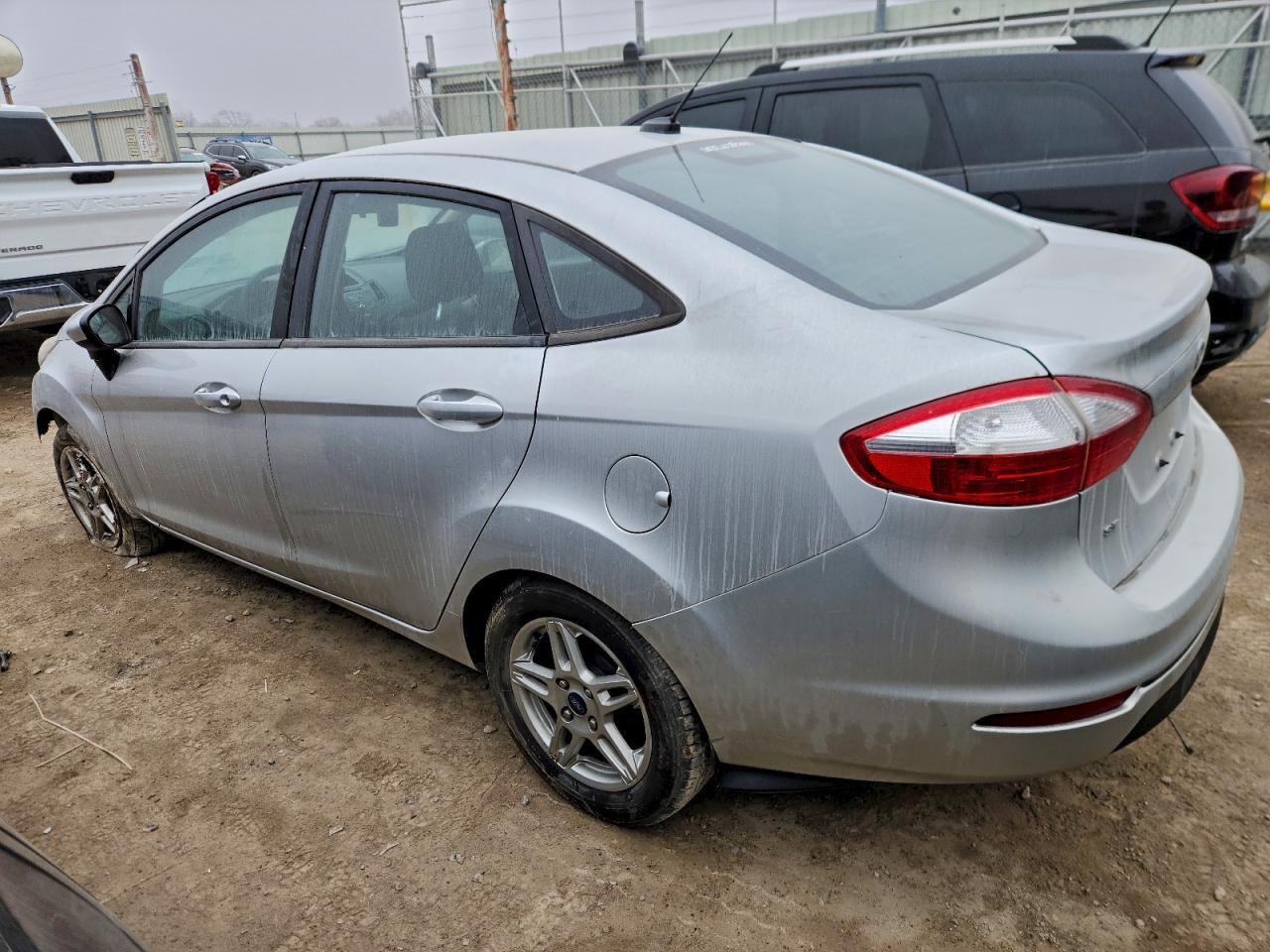 2017 Ford Fiesta Se - Image 2