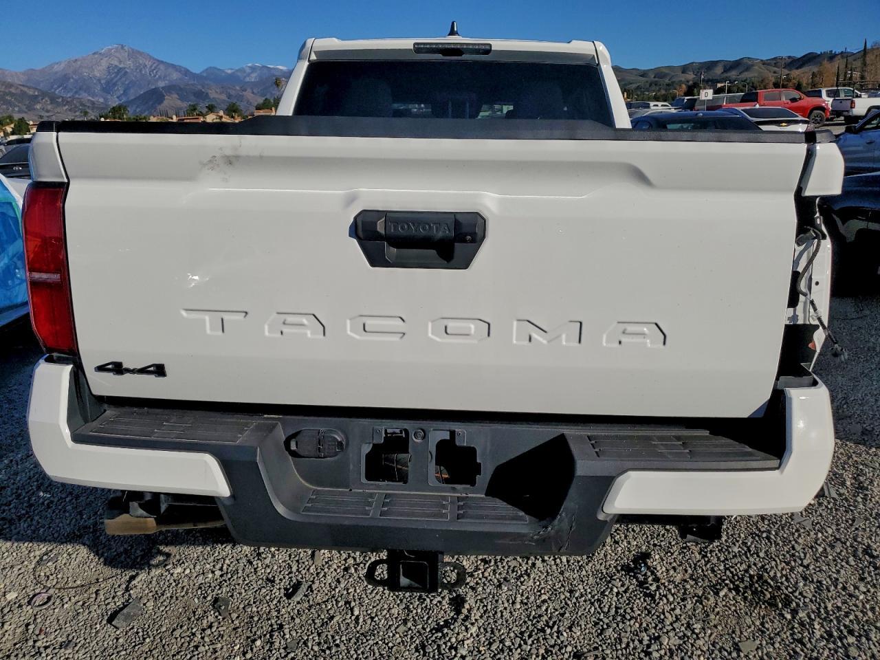 2025 Toyota Tacoma Double Cab - Image 6