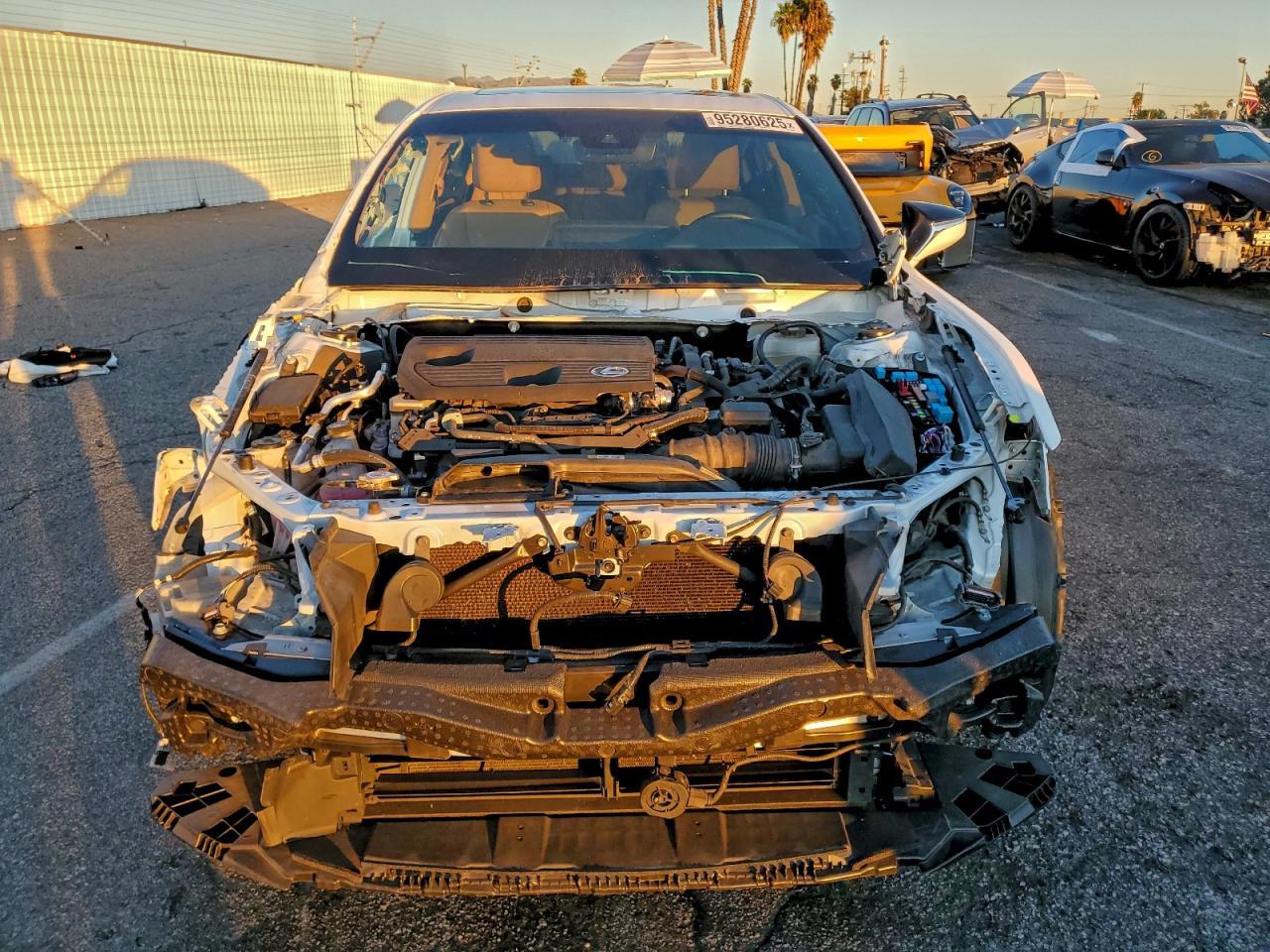2022 Lexus Es 300H Base - Фото 5