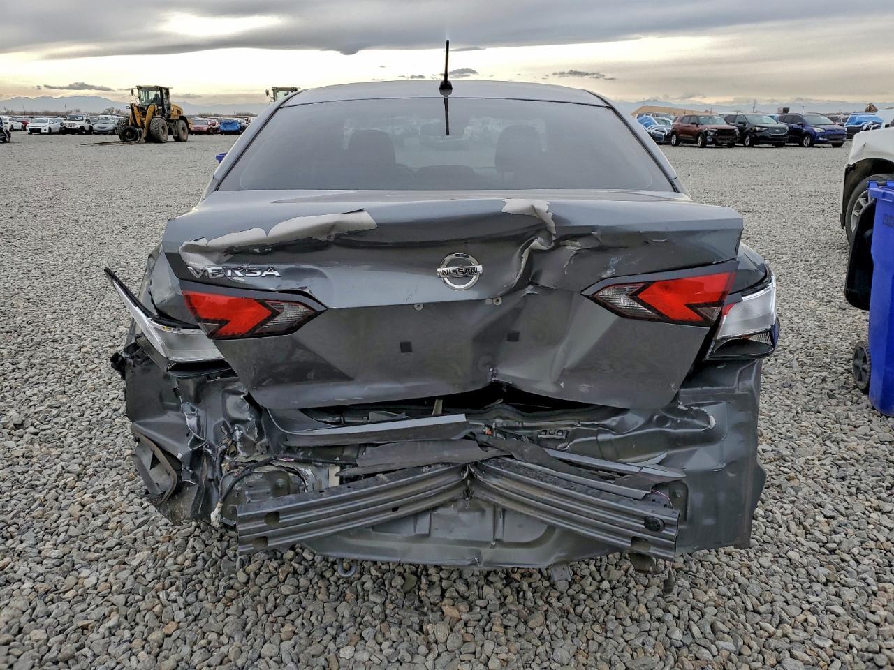 2021 Nissan Versa S - Фото 6