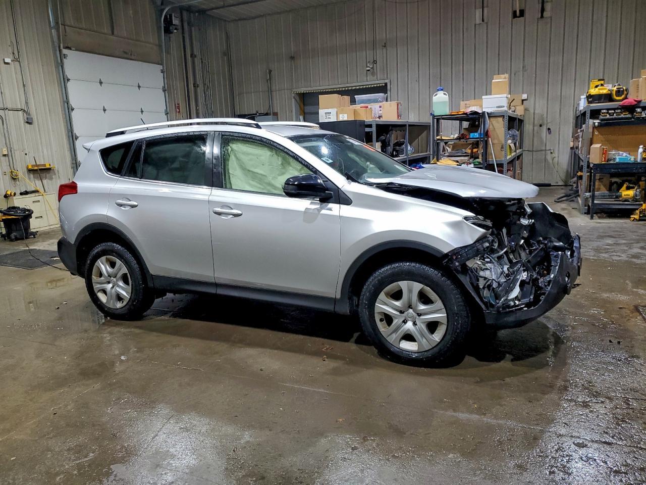2015 Toyota Rav4 Le - Image 4