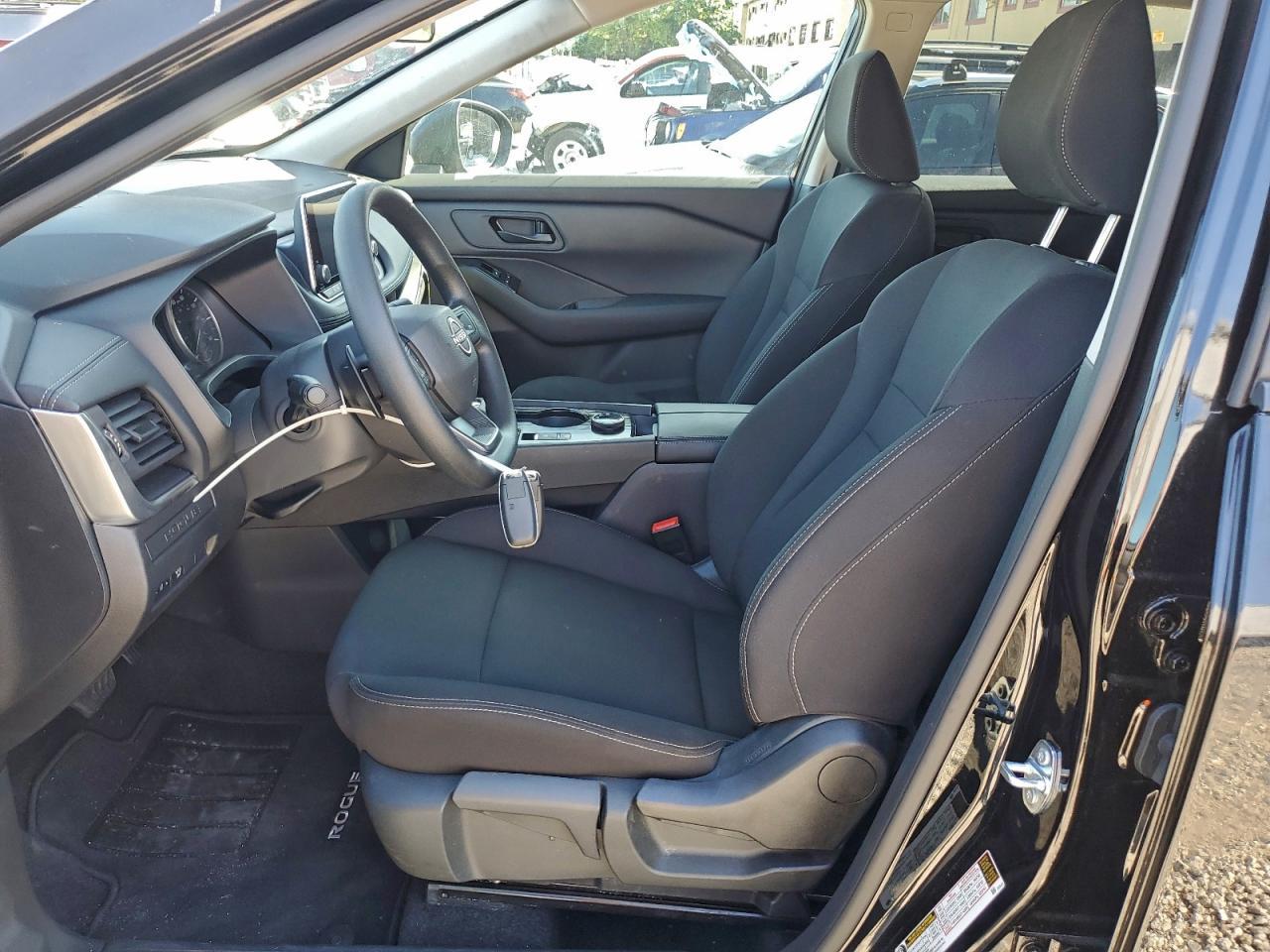 2025 Nissan Rogue S - Фото 7