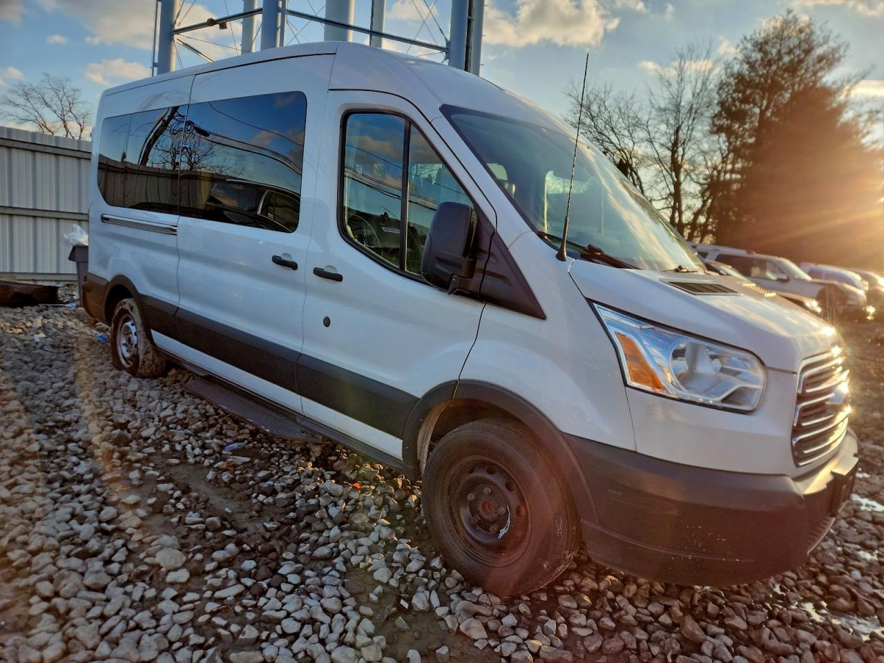 2019 Ford Transit T-350 Xlt - Image 4