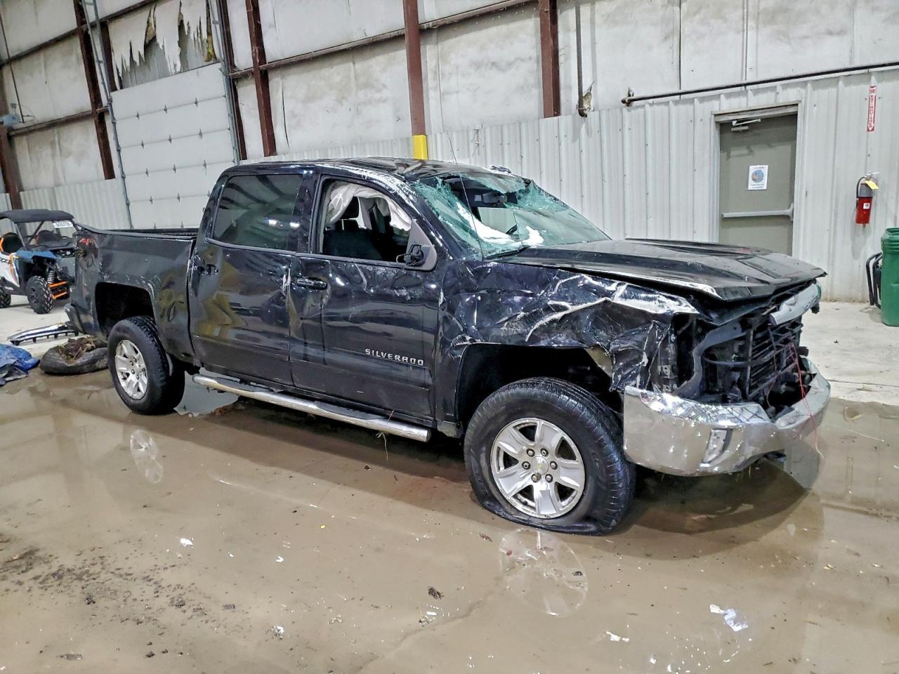 2018 Chevrolet Silverado K1500 Lt - Image 4