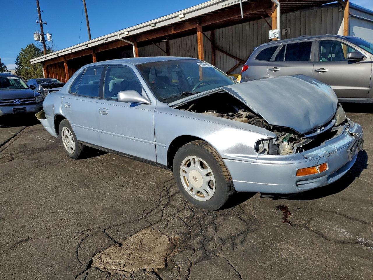 1995 Toyota Camry Le - Image 4