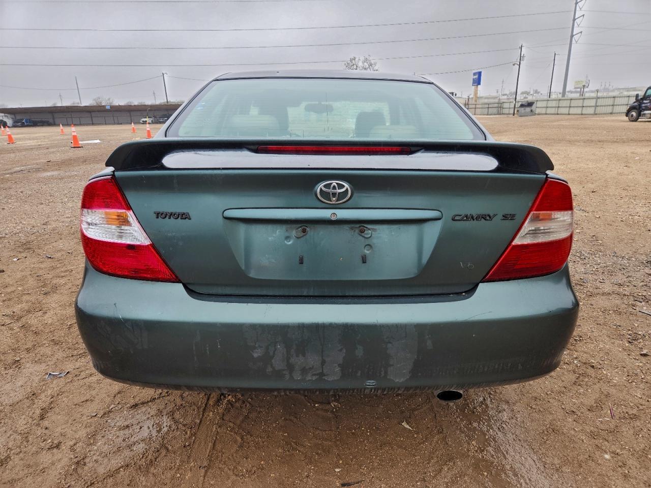 2002 Toyota Camry Le - Image 6