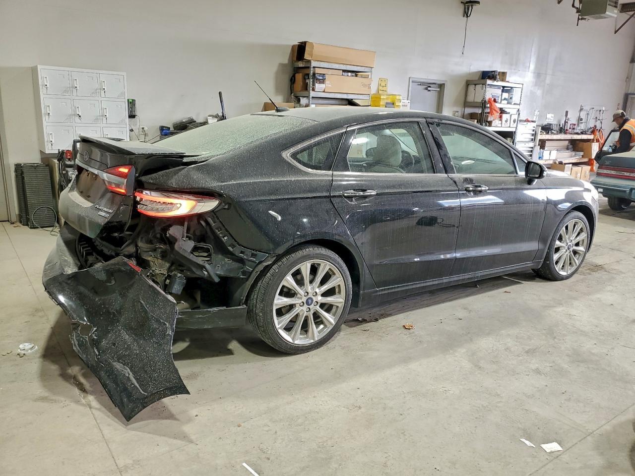 2017 Ford Fusion Titanium - Image 3