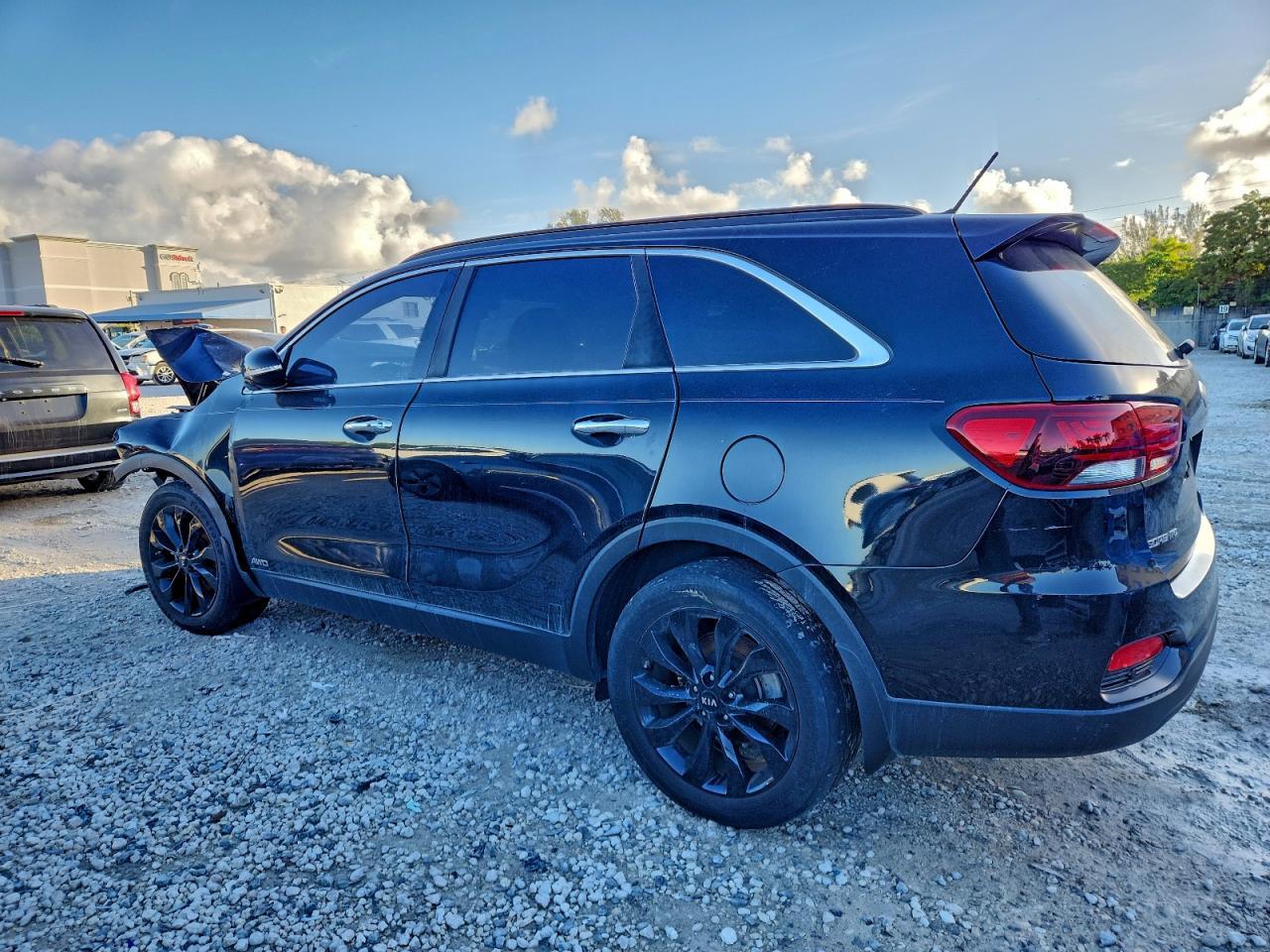 2020 Kia Sorento S - Фото 2