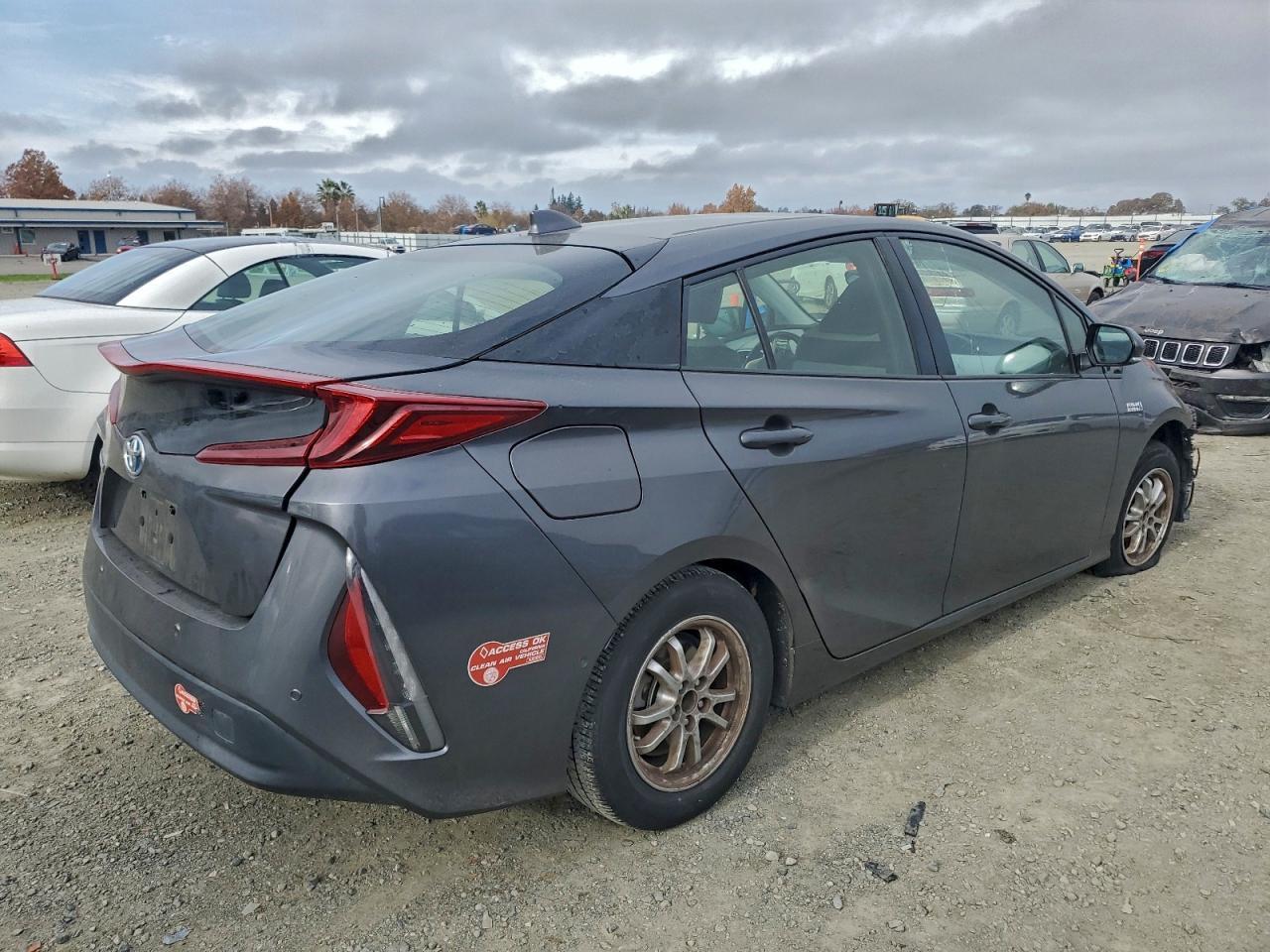 2017 Toyota Prius Prime - Фото 3