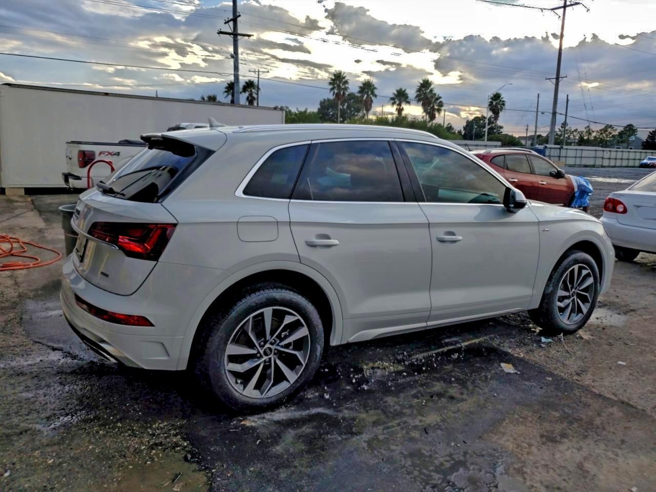 2023 Audi Q5 Premium 45 - Фото 3