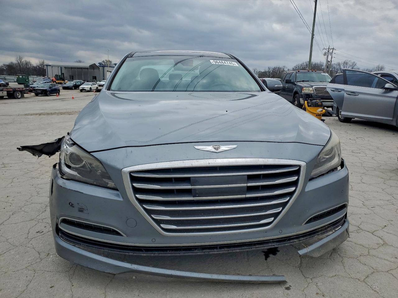 2015 Hyundai Genesis 3.8L - Фото 5