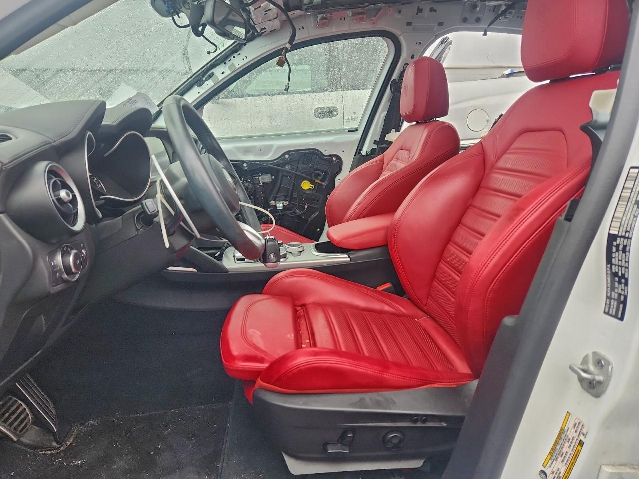 2023 Alfa Romeo Stelvio Ti - Фото 7